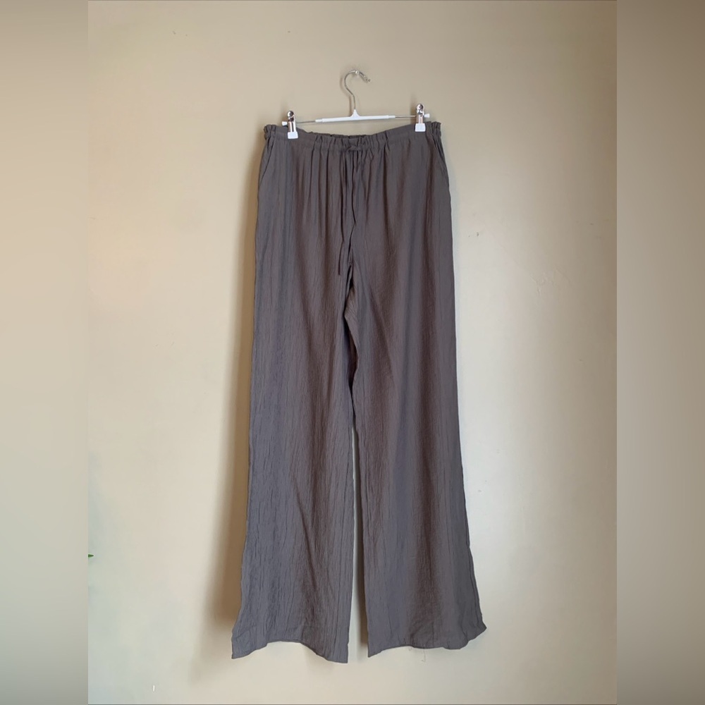 Zara Wrinkle Effect Wide Leg Pants Size Medium Green Khaki Pull On Tie Waist